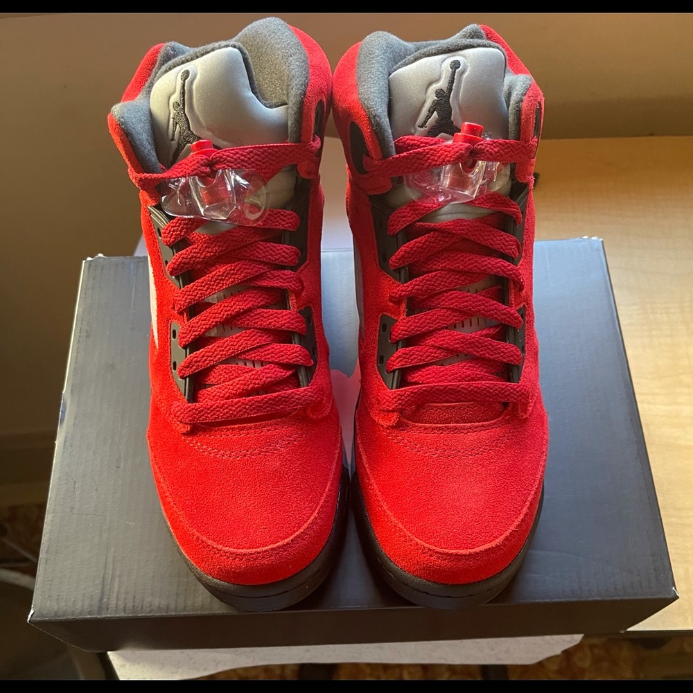 Jordan 5 Raging Bull